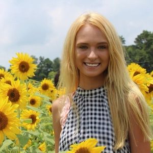 Meet your Posher, Izzy